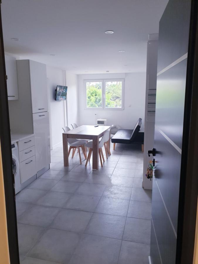 Appartements Renove 2023 Proche Aeroport 5Min, Gare Sncf 2 Min, Tramway Au Pied De L'Immeuble , Parking Possible, Renovated Apartments 2023 Near The Airport 5 Min, Train Station 2 Min, Tram Next To The Building 1 Min, Parking Possible Niza Exterior foto