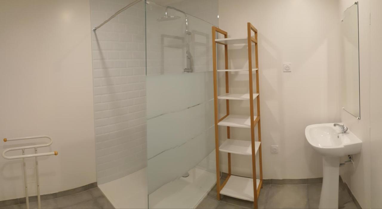Appartements Renove 2023 Proche Aeroport 5Min, Gare Sncf 2 Min, Tramway Au Pied De L'Immeuble , Parking Possible, Renovated Apartments 2023 Near The Airport 5 Min, Train Station 2 Min, Tram Next To The Building 1 Min, Parking Possible Niza Exterior foto