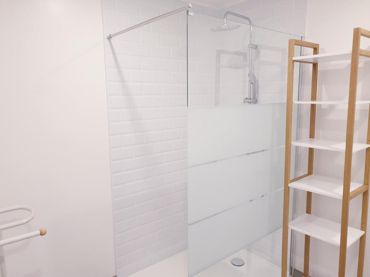 Appartements Renove 2023 Proche Aeroport 5Min, Gare Sncf 2 Min, Tramway Au Pied De L'Immeuble , Parking Possible, Renovated Apartments 2023 Near The Airport 5 Min, Train Station 2 Min, Tram Next To The Building 1 Min, Parking Possible Niza Exterior foto