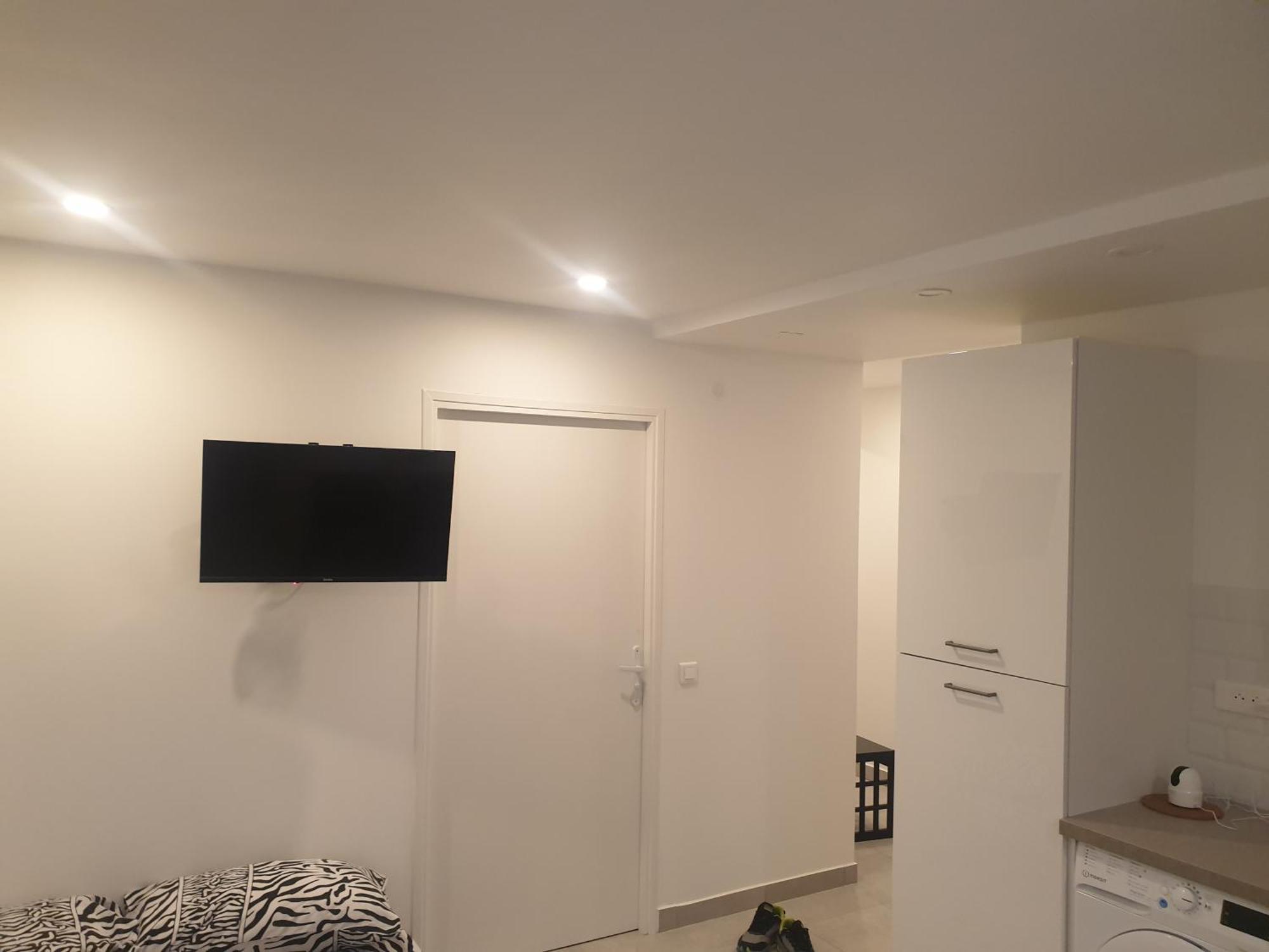 Appartements Renove 2023 Proche Aeroport 5Min, Gare Sncf 2 Min, Tramway Au Pied De L'Immeuble , Parking Possible, Renovated Apartments 2023 Near The Airport 5 Min, Train Station 2 Min, Tram Next To The Building 1 Min, Parking Possible Niza Habitación foto