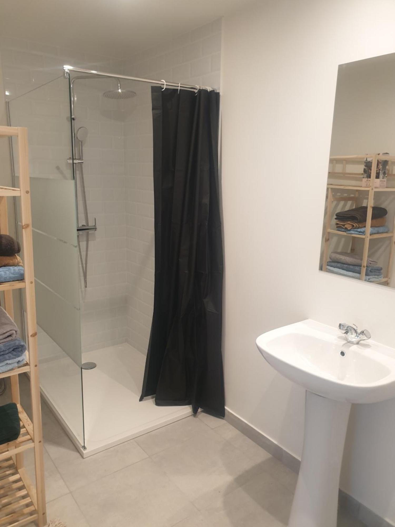 Appartements Renove 2023 Proche Aeroport 5Min, Gare Sncf 2 Min, Tramway Au Pied De L'Immeuble , Parking Possible, Renovated Apartments 2023 Near The Airport 5 Min, Train Station 2 Min, Tram Next To The Building 1 Min, Parking Possible Niza Habitación foto