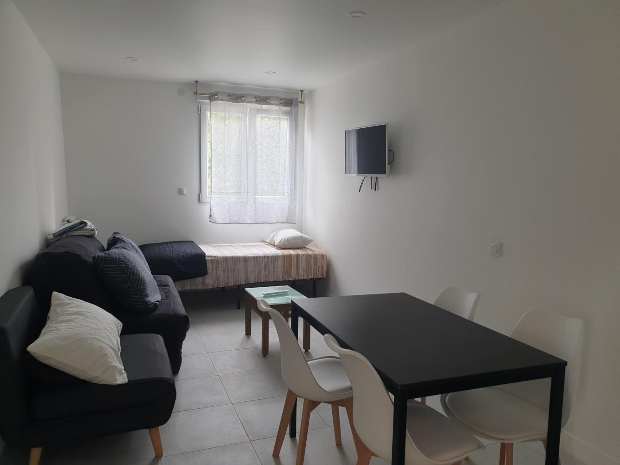 Appartements Renove 2023 Proche Aeroport 5Min, Gare Sncf 2 Min, Tramway Au Pied De L'Immeuble , Parking Possible, Renovated Apartments 2023 Near The Airport 5 Min, Train Station 2 Min, Tram Next To The Building 1 Min, Parking Possible Niza Habitación foto